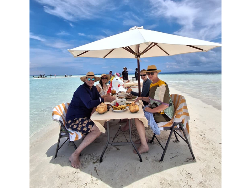 scuba diving in indonesia