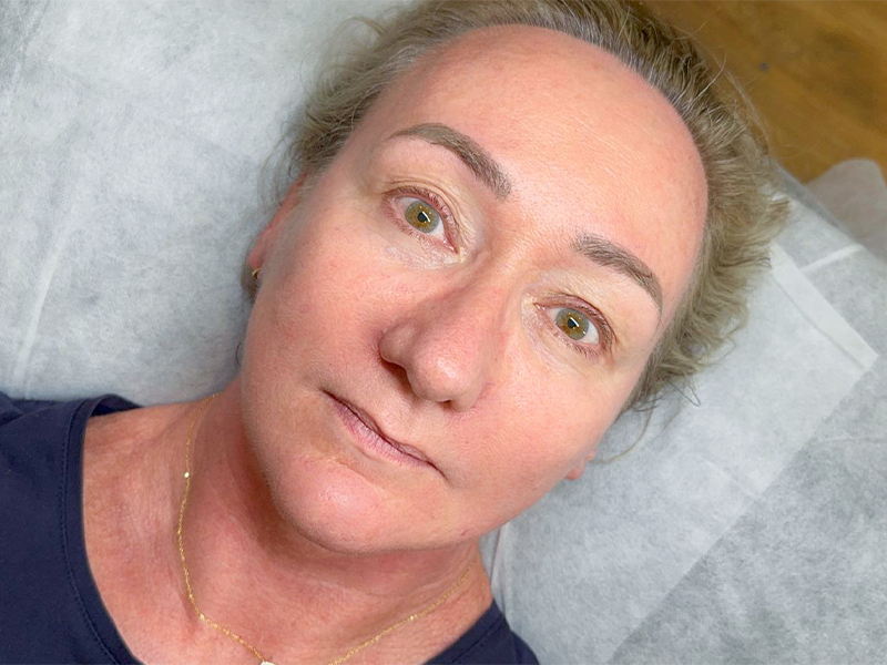 Eyelash extensions in Singapore, eyebrow embroidery, misty brows and powder brows, eyebrow lift in Singapore