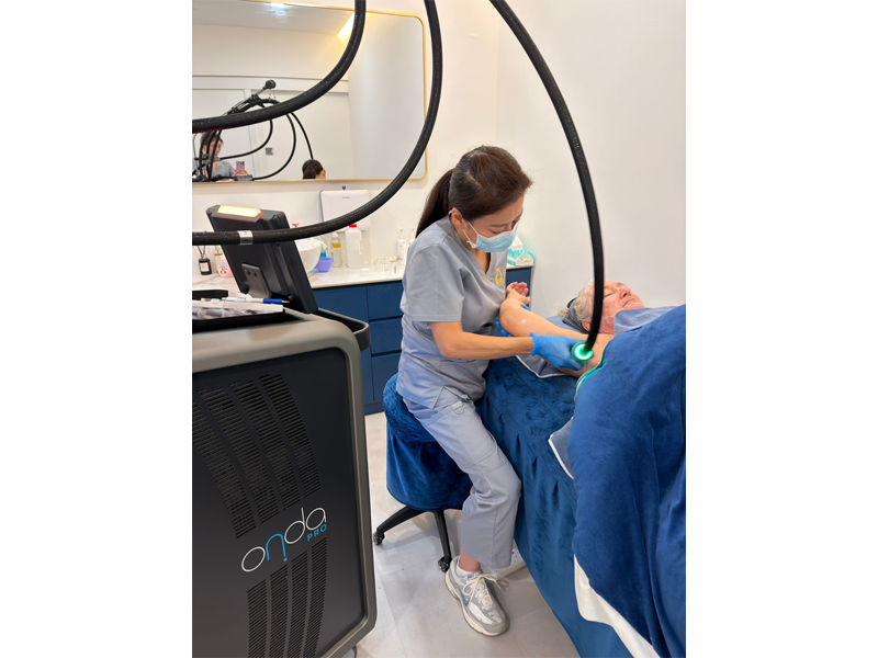 Onda Pro in Singapore - treatment for double chin, body contouring at Bay Aesthetics Clinic